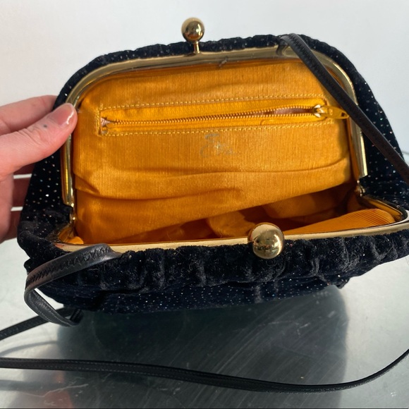 VINTAGE CLUTCH - Picture 2 of 3